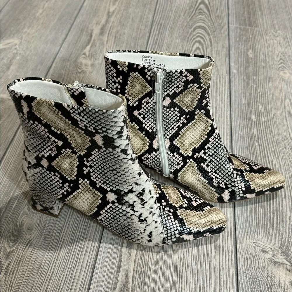 Cocoa Faux Snakeskin Ankle Boots Size 8.5, Vegan Leather, 2.25 inch heel - Picture 5 of 9